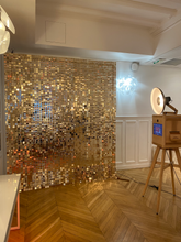 Load image into Gallery viewer, Mur à paillettes gold 

